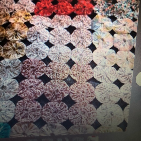1990’s Hand-made yo-yo quilt 72” x 58” Fits queen and...